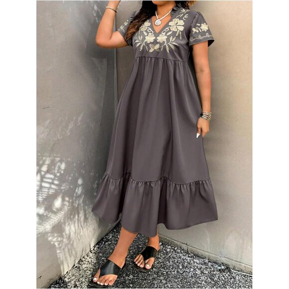 Women's Plus Size Boho Floral Embroidery Long Dress Vacation Beach Party - Picture 3 of 4